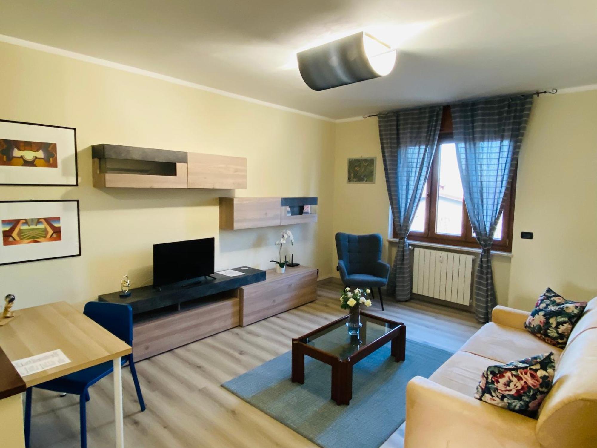 Elegante Appartamento Tre Amis - Doppio Garage & Free Wifi - Ac Centallo ภายนอก รูปภาพ